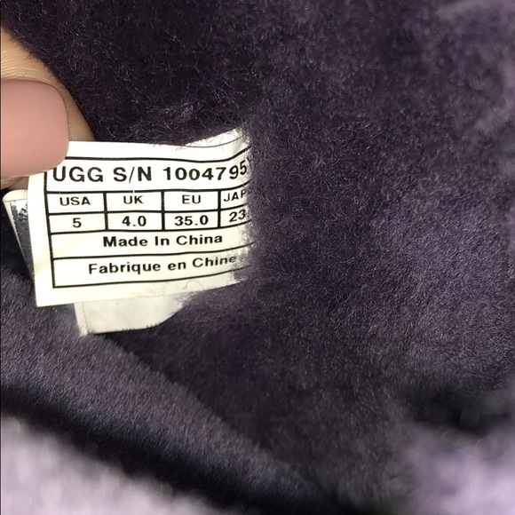 Bow Tie Uggs - Picture 4 of 4